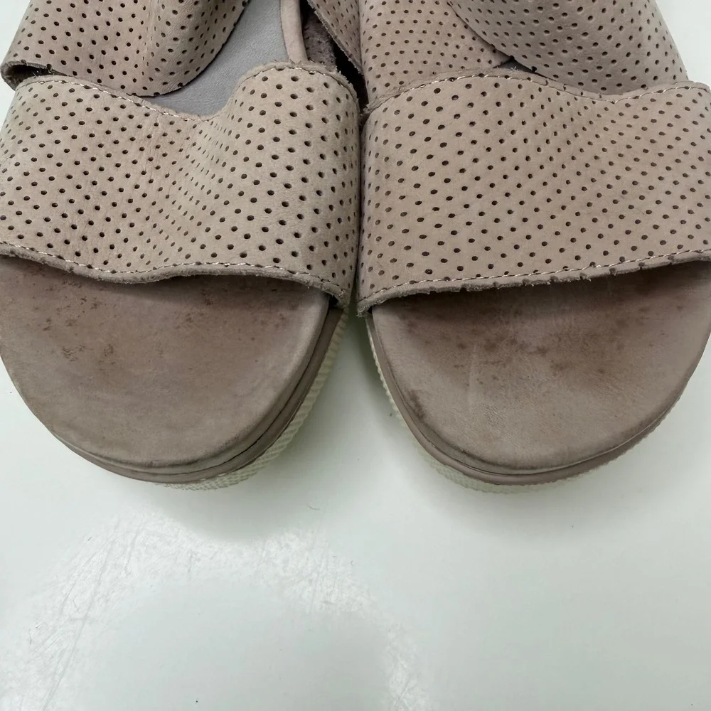 Eileen Fisher Platform Sandals‎ Womens Taupe Perforated Nubuck Minimalist 7